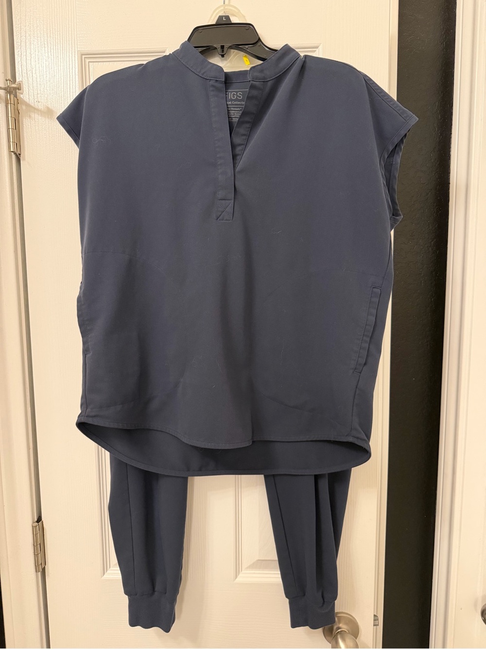 XS Figs charcoal Rafael top, MEDIUM PETITE jogger bottoms.